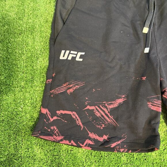 Men's Venum x UFC Fight Week 2.0 Cotton Sweat Shorts Size XL Black/Red Brand New - Picture 2 of 6